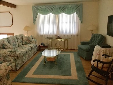 Living Room:  Enjoy the open floor plan gives you 