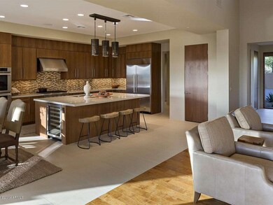 009_Gourmet Kitchen
