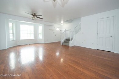 Living and Dining area (2)