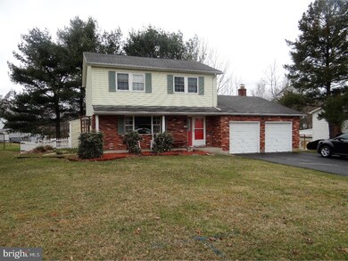 555 Lee St, Orwigsburg, PA 17961 - photo 2