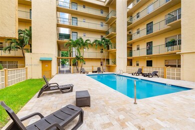 4490 W 19th Ct unit 513, Hialeah, FL 33012 - photo 5