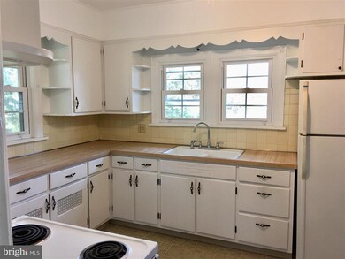 314 Grape St, Hammonton, NJ 08037 - photo 5