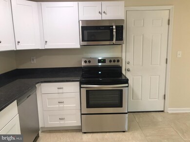 51 Peachfield Ln, Willingboro, NJ 08046 - photo 6