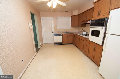 3320 Ripple Rd, Windsor Mill, MD 21244 - photo 4