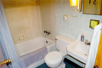 3739 Deveaux St, Niagara Falls, NY 14305 - photo 4