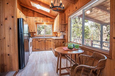 64145 Tyler Rd Bend OR 97701-small-006-0
