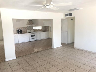 3113 N 47th Dr, Phoenix, AZ 85031 - photo 4