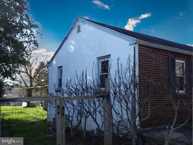 320 Heston Ave, Norristown, PA 19403 - photo 5