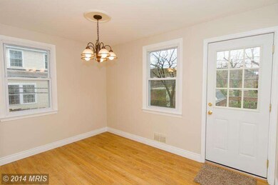 8706 Jenifer Rd, Parkville, MD 21234 - photo 5