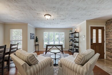 14019 Myrtlea Dr, Houston, TX 77079 - photo 6