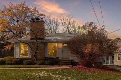 1305 Carlton Ave NE, Grand Rapids, MI 49505 - photo 2