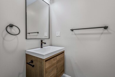 67 Broad St unit 203, Boston, MA 02109 - photo 3