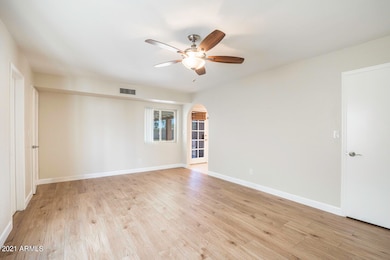 5033 E Wethersfield -12