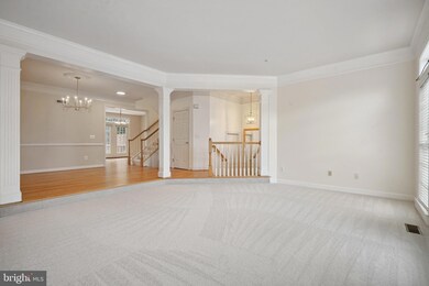4080 Walnut Cove Cir, Fairfax, VA 22033 - photo 3