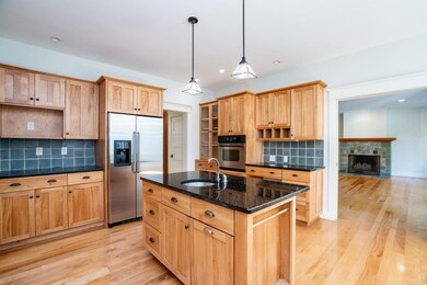 399 Henry St, Amherst, MA 01002 - photo 6