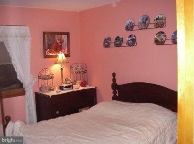 7912 Mentzer Gap Rd, Waynesboro, PA 17268 - photo 5