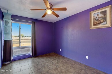 15-web-or-mls-W Osborn Rd-015