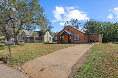 514 W Tom Stafford St, Weatherford, OK 73096 - photo 4