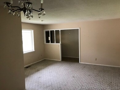 6908 S 254th East Ave, Broken Arrow, OK 74014 - photo 2