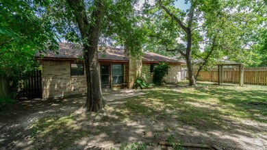 5018 Fitzwater Dr, Spring, TX 77373 - photo 2