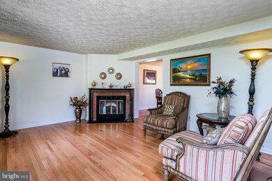 2519 Proctor Ln, Baltimore, MD 21234 - photo 3