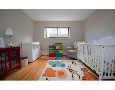 519 Washington St unit 14, Brookline, MA 02446 - photo 4