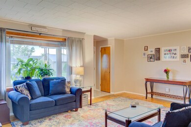 14 Crestwood Ave, Troy, NY 12180 - photo 5