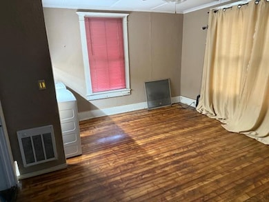 960 Pocahontas Ave, Bramwell, WV 24715 - photo 5