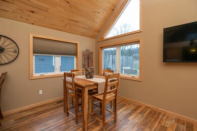 6-web-or-mls-06-Dining Room.jpg