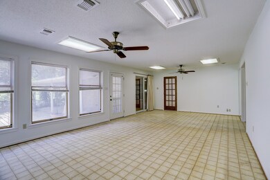 2020 Lundy Ln, Friendswood, TX 77546 - photo 7