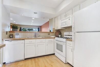 1830 Grove Ave unit 17B183, Schaumburg, IL 60193 - photo 2