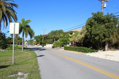W Seaview Dr looking West