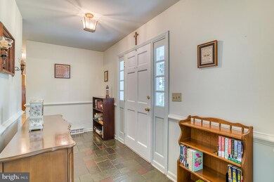 18305 Fox Mountain Ln, Culpeper, VA 22701 - photo 2