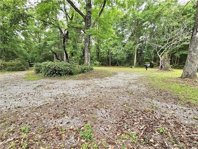 Secluded Circle Drive