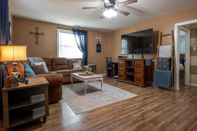 218 E 3rd St, Weatherford, TX 76086 - photo 3