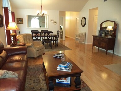 Living/dining View 3