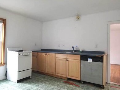 231-103649 Kitchen 1