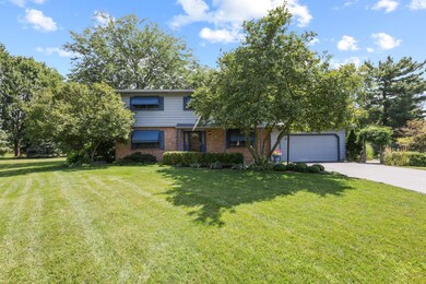 876 Cummington Rd, Columbus, OH 43213 - photo 2