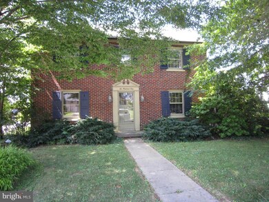 201 W Conestoga St, New Holland, PA 17557 - photo 2