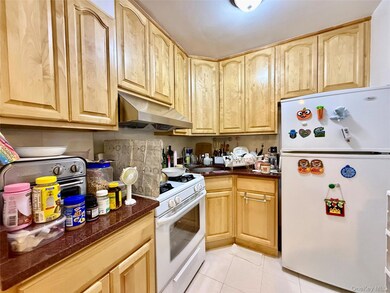 152-72 Melbourne Ave unit 2A, Flushing, NY 11367 - photo 5