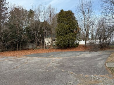 658 School St unit 3, Webster, MA 01570 - photo 2