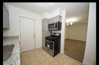 32 N Belvedere Blvd unit 32-10, Memphis, TN 38104 - photo 2