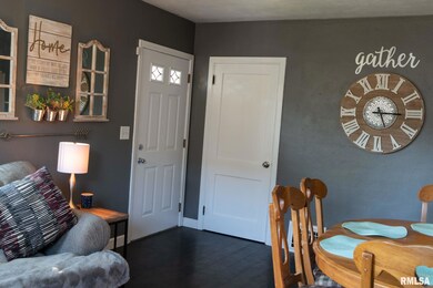 2619 N Howell St, Davenport, IA 52804 - photo 2