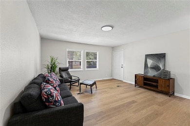 1323 E 21st St, Lawrence, KS 66046 - photo 4