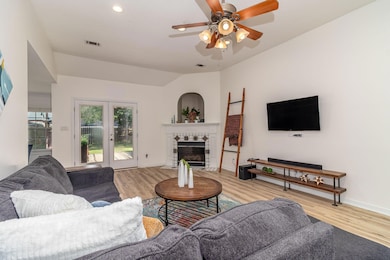8-web-or-mls-2078 MAGNOLIA PKWY (c)--3