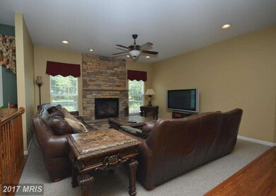 10228 Aqua View Ct, Nokesville, VA 20181 - photo 3