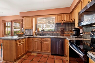 06-Kitchen