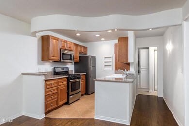 365 Burchett St unit 112, Glendale, CA 91203 - photo 6