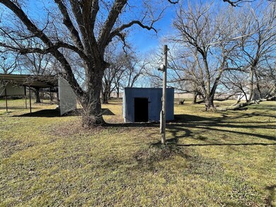 115 N Main St, Sadler, TX 76264 - photo 4