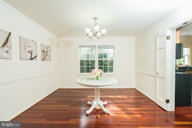 7708 Newington Forest Ave, Springfield, VA 22153 - photo 7